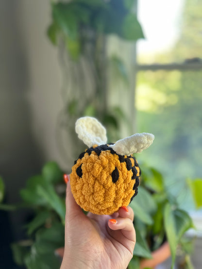 Crochet Bumblebee Plushie