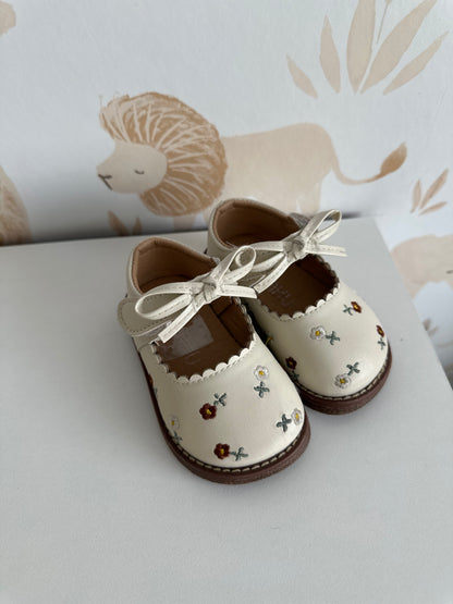 Toddler Girl Floral Shoes 3/4